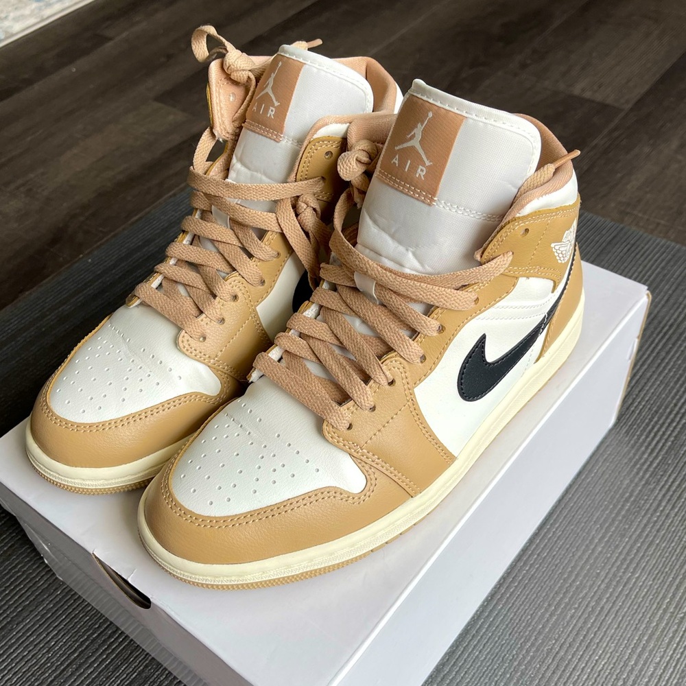 Nike Air Jordan 1 Mid